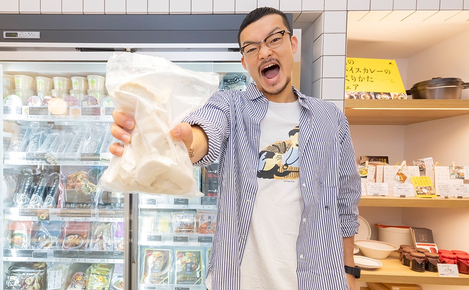 兒玉選手は2品目の「ゴエフオリジナル餃子」（15個入り1,134円）を。得意料理が「冷凍餃子」ということなので、その真偽を確かめることができる！？